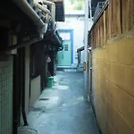 Mr. Keys Gion